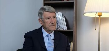 Villiers, Zemmour, Bardella : la droite cartonne en librairie, la gauche enrage