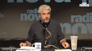 13 novembre : Pierre-Emmanuel Barré compare la police à Daech. Immonde !