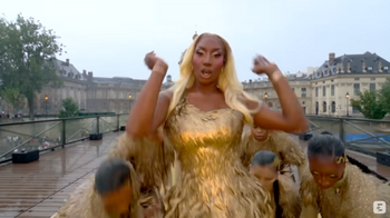 Chanter Aya Nakamura dès le berceau : le rap pour apprendre la langue française ?