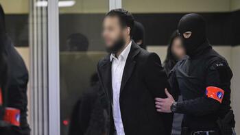 Clé USB dans la cellule de Salah Abdeslam : trois personnes en garde à vue, l'enquête élargie
