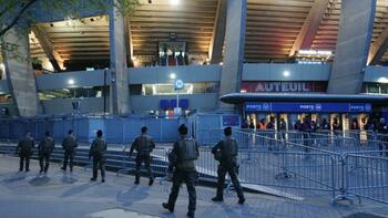 France-Ukraine : quelles mesures de sécurité ont été prises pour le match qui a lieu le jour des commémorations des (…)