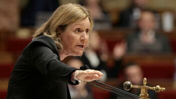 Des comportements qui «nuisent à l'image de l'institution» : Yaël Braun-Pivet demande aux députés d'arrêter de (…)