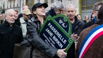 Jane Birkin : Charlotte Gainsbourg et Lou Doillon inaugurent une passerelle au nom de leur mère à Paris