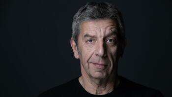 «Des types qui vous mettent les mains sur les parties génitales» : Michel Cymes évoque des agressions subies lors de (…)