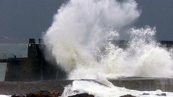Vagues-submersion : voici les 8 départements placés en vigilance jaune ce jeudi