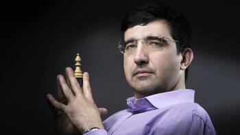 «Rue Vladimir-Kramnik» : pourquoi la rue dédiée à ce célèbre joueur d’échecs est-elle menacée de disparition ?