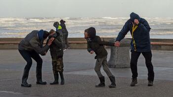 Vents violents : voici les 4 départements placés en vigilance jaune ce samedi