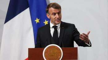 Vol au Louvre : «les bijoux seront retrouvés», réaffirme Emmanuel Macron