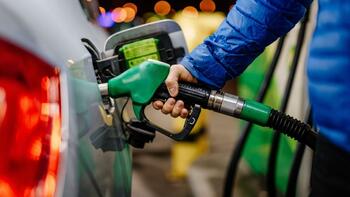 Automobile : l’échéance de 2035 pour la fin des véhicules thermiques sera-t-elle reportée ? L’industrie retient son (…)