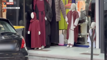 «Qu'est-ce que cela montre, de vendre des djellabas ou des voiles à des enfants de 2 ans ?» : l'inquiétude des (…)