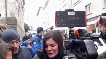 «Je tiens à m'excuser» : en larmes, Jessica Moretti, gérante du bar Le Constellation, adresse ses «pensées» aux&nbsp;(…)