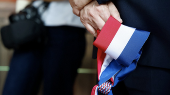 Municipales : à 4 mois du scrutin, près de 6 maires sur 10 souhaitent se représenter, selon un sondage