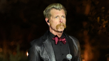 13-Novembre : le chanteur d'Eagles Of Death Metal va demander la nationalité française