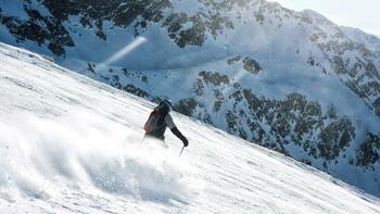 Alpes-Maritimes : une femme meurt après avoir fait une chute de 20 mètres lors d'une sortie en ski de randonnée