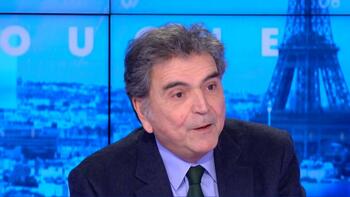 «L'islam cherche à soumettre la République», avance Pierre Lellouche