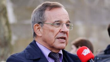 Thierry Mariani poursuivi pour avoir voulu réserver des logements… aux Français