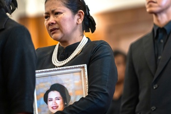 La Thaïlande entame une année de deuil après la mort de la reine Sirikit