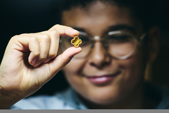 L'éloge de la main selon Van Cleef & Arpels