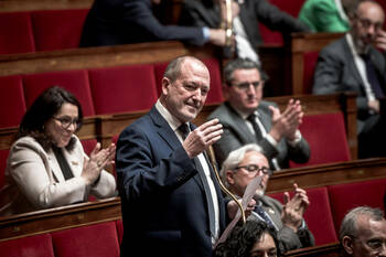 « Je n'ai pas adhéré au PS il y a 40 ans pour ça » : Roger Vicot, le député socialiste qui refuse de voter le budget (…)