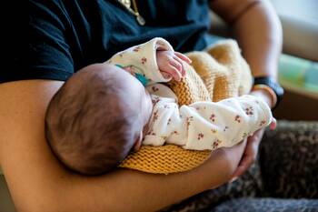 Natalité: la crise s’accentue pour la France
