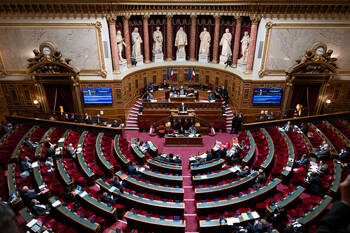 Budget 2026: le non-remplacement de la moitié des départs à la retraite dans la fonction publique voté par le Sénat