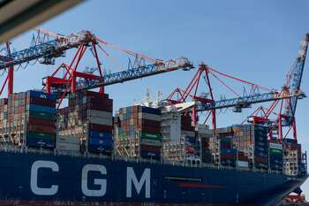 La taxe carbone européenne aux frontières entre en vigueur, malgré les fortes critiques