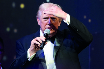 Donald Trump ignore les conseils des médecins malgré les signes de vieillissement qui apparaissent