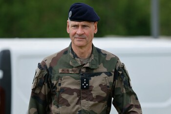 Pierre Schill affirme que l’armée de Terre se prépare à un possible déploiement en Ukraine dès 2026