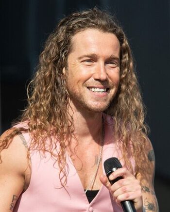 [PEOPLE] Une leçon de décence aux « personnalités médiatiques » signée Julien Doré